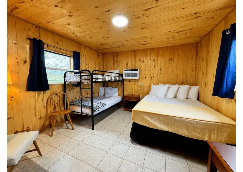 Lake Stop Resort - Image 1
