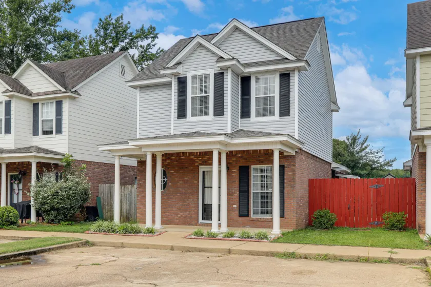 En-Suite Ease for Ole Miss Weekends 3 Mi Away - Image 1