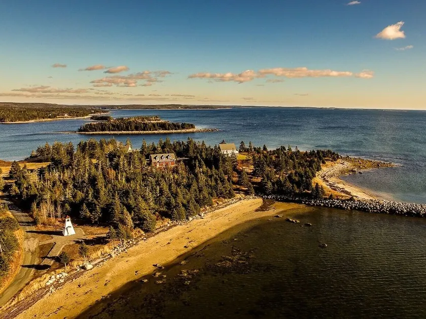 Seawind Landing Country Inn - Image 1