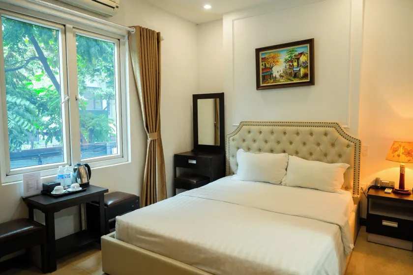 Bay Luxury Chariot Hotel - Image 1