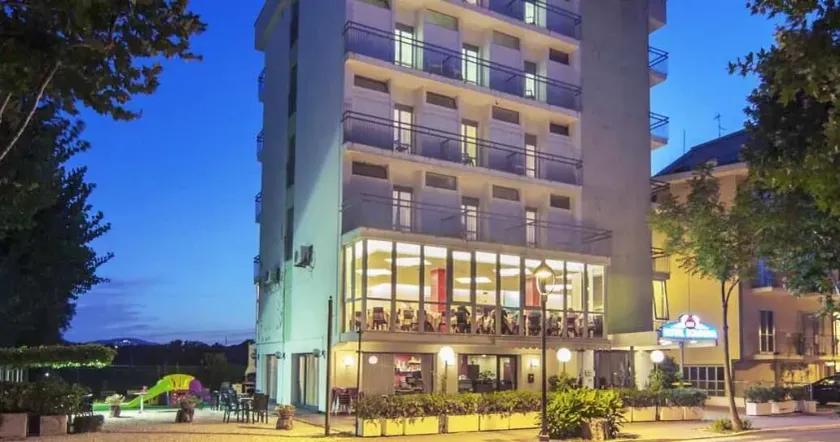 Hotel Bologna - Image 1
