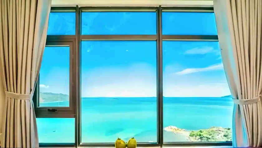 HQH Sea View Apartment - Image 1