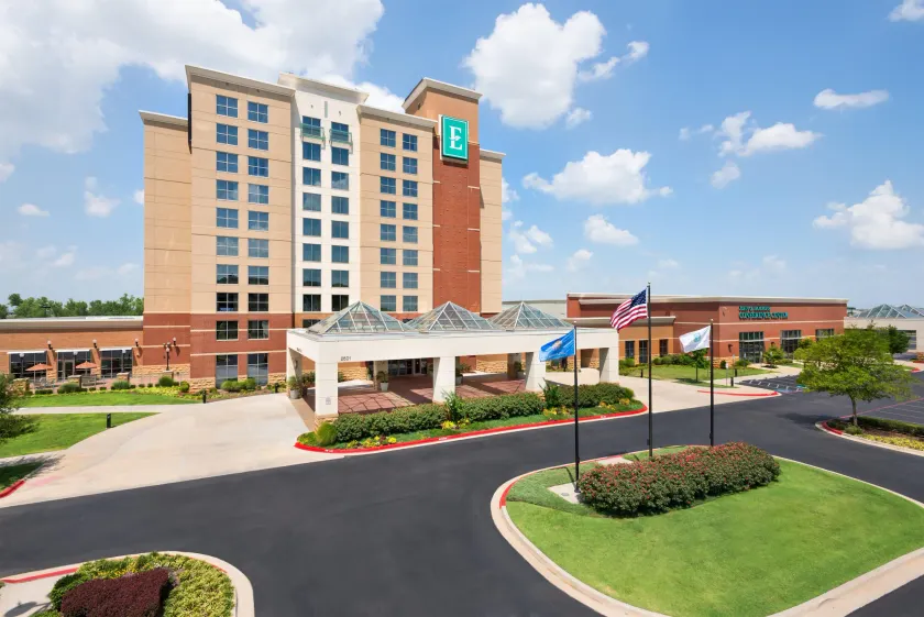 Embassy Suites by Hilton Norman Hotel & Conference Center - Image 1