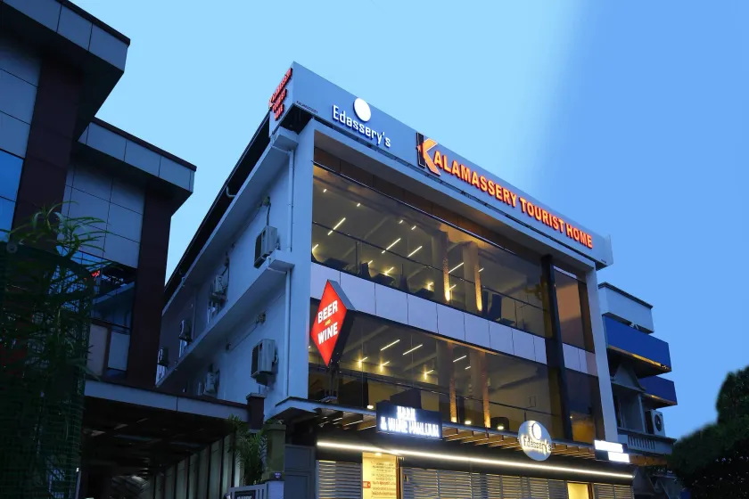 Super Townhouse Edasserys Kalamassery Tourist Home - Image 1