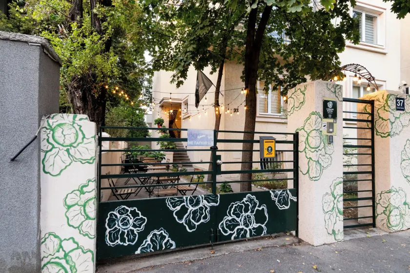 Cabbage Hostel - Image 1