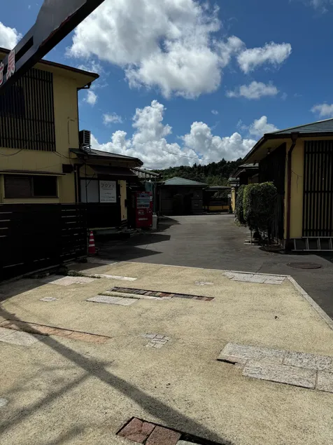 Village lereve - Image 1