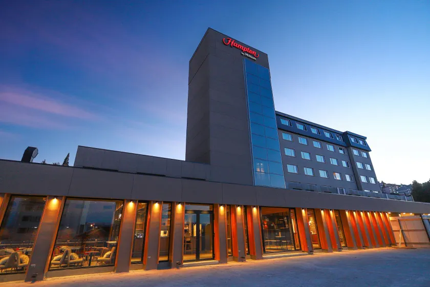 Hampton by Hilton Bariloche - Image 1