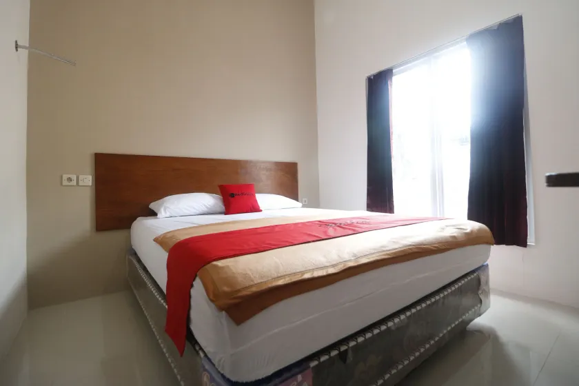 Reddoorz near Jalan Ahmad Yani Banjarmasin - Chambre