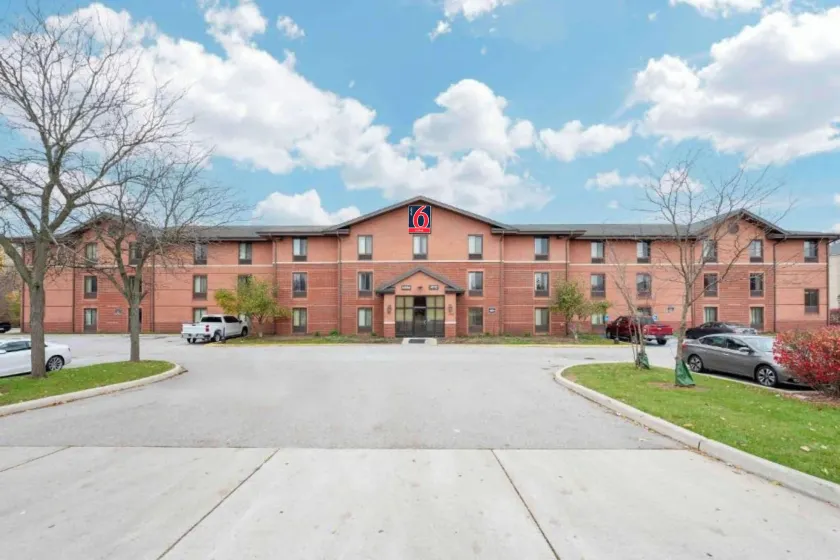 Studio 6 Extended Stay South Bend Mishawaka South IN - Image 1