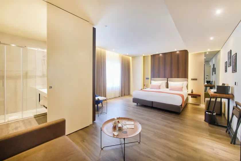 Hotel Moon & Sun Porto - Image 1