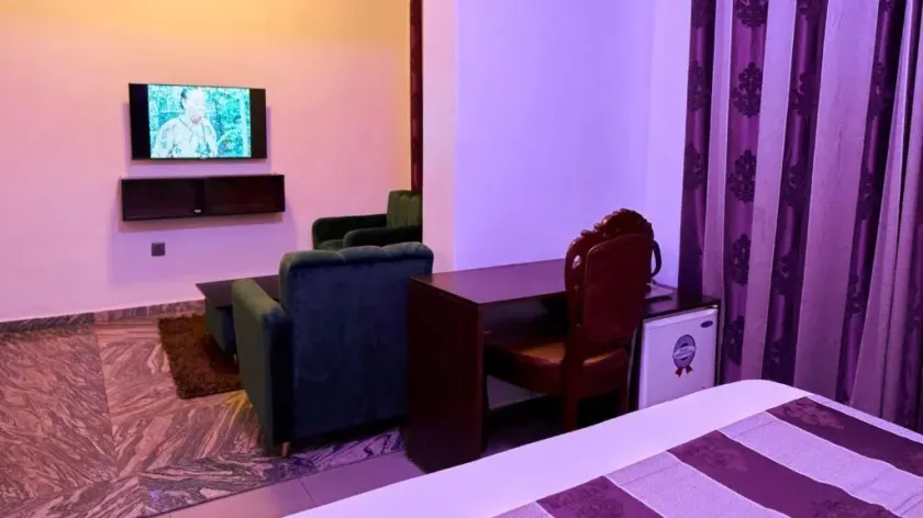 Crownedge Hotels  - Chambre