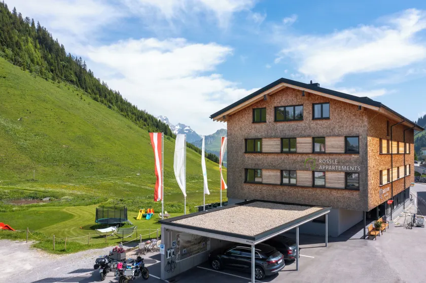Rössle Appartements und Sport Rössle Skiverleih & Sportgeschäft - Image 1