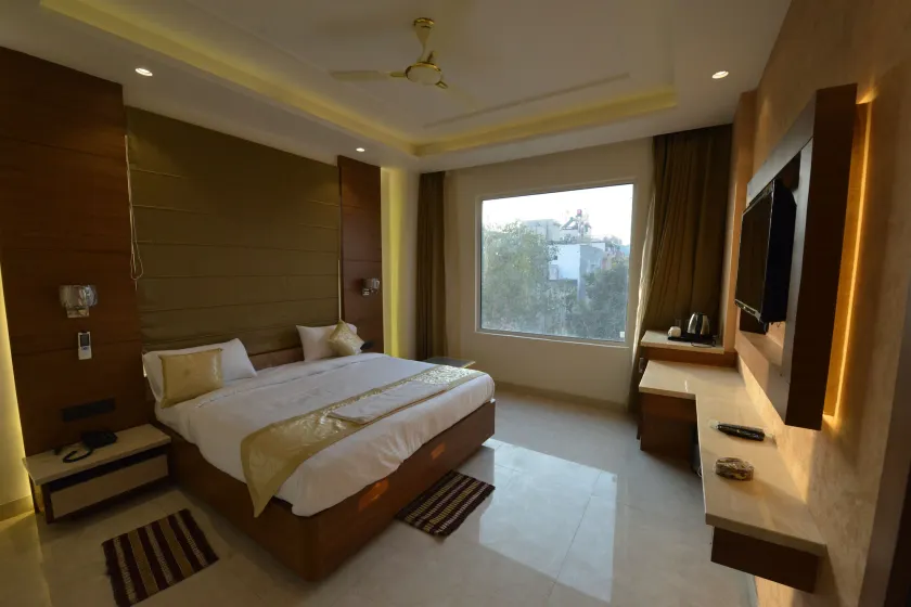 Hotel RR 62-Jaipur City Centre Hotel - Image 1
