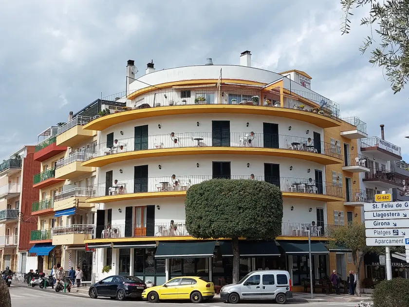 Apartamentos El Sol II - Image 1