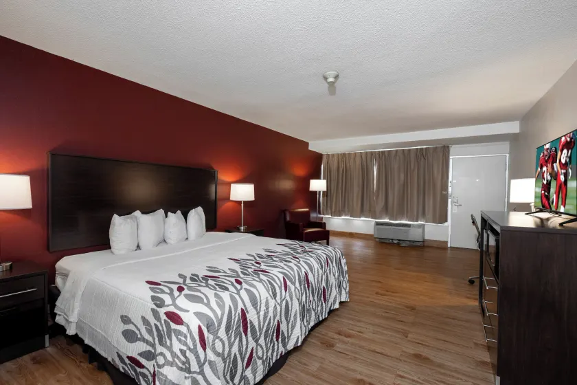 Red Roof Inn Marion, VA - Image 1