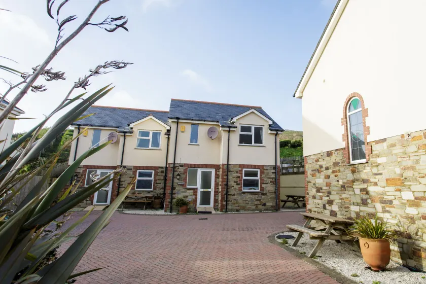 Tregurrian Villas - Image 1