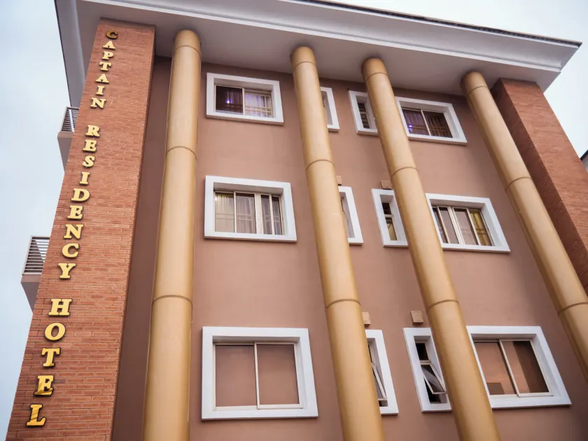 Captain Residency Hotel - Image 1