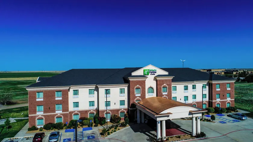 Holiday Inn Express Hotel & Suites Pampa by IHG - Image 1