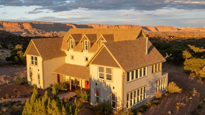 SkyRidge Inn - Image 1
