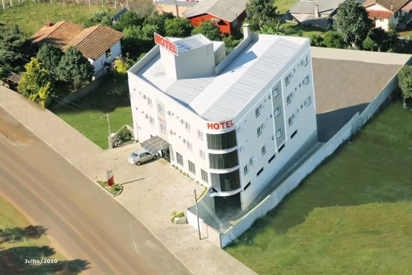 Vivendas Hotel - Image 1
