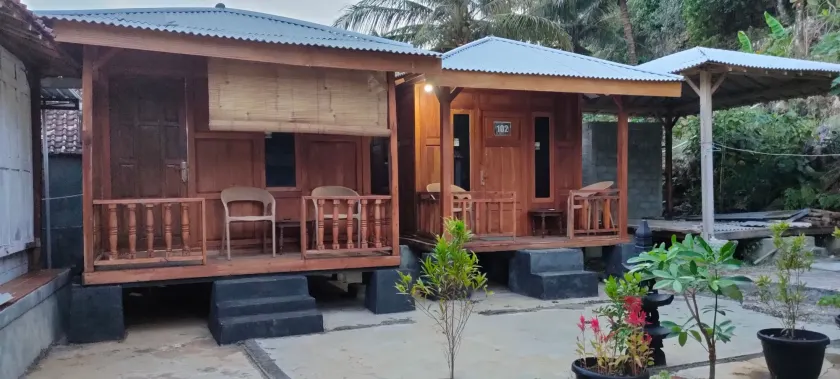 Limasan Mbah Darmo - Image 1