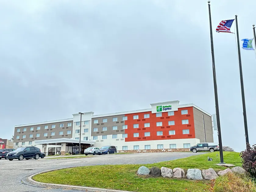 Holiday Inn Express Big Rapids by IHG - Image 1