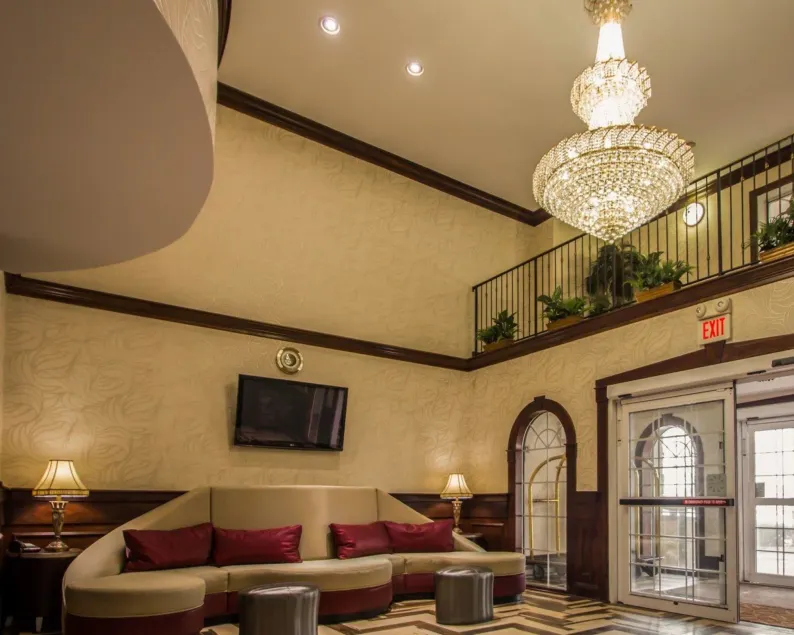 Quality Suites NYC Gateway - Image 1