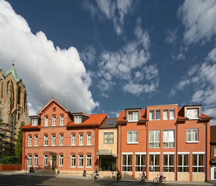 Hotel von Euch - Image 1