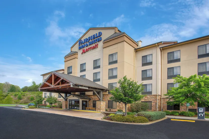 Fairfield Inn & Suites Kodak - Image 1