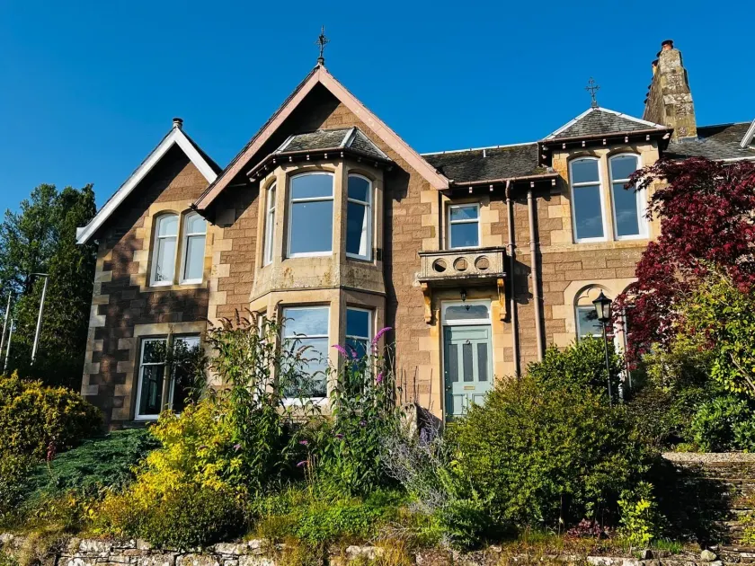 Dungora House - Image 1