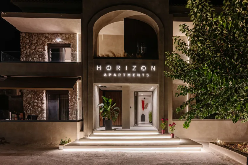 Horizon Apartments - Beachfront Luxury, by ZanteWize - Image 1