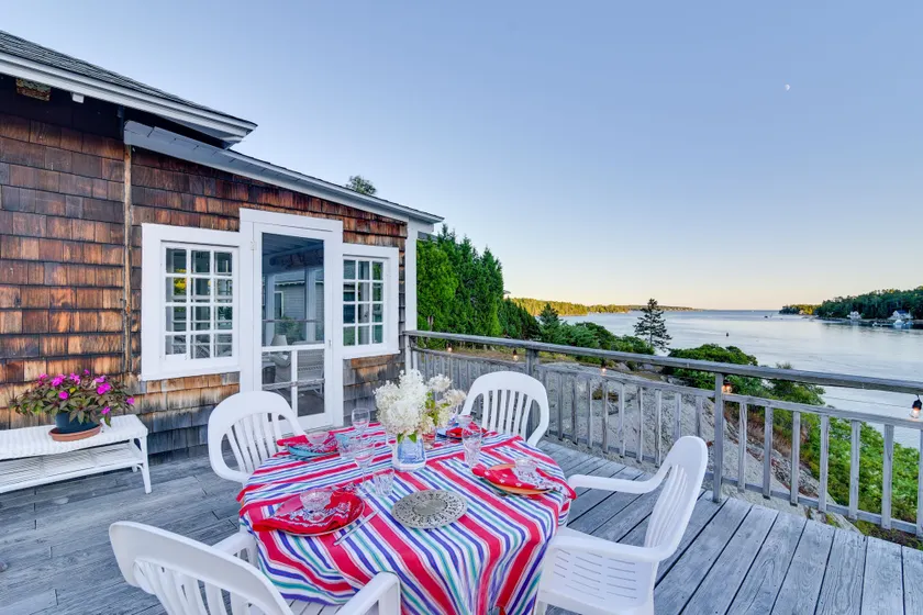 Oceanfront Cottage w/ Deck 2 Mi to Boothbay Harbor - Image 1