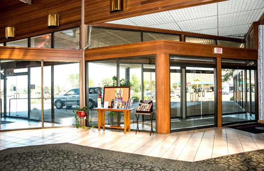The Cairn Hotel - Inngangsparti