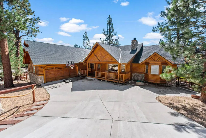 Kubo Del Sol - Log Cabin, Hot Tub, Game Room, Pool Table, Ping Pong - Image 1