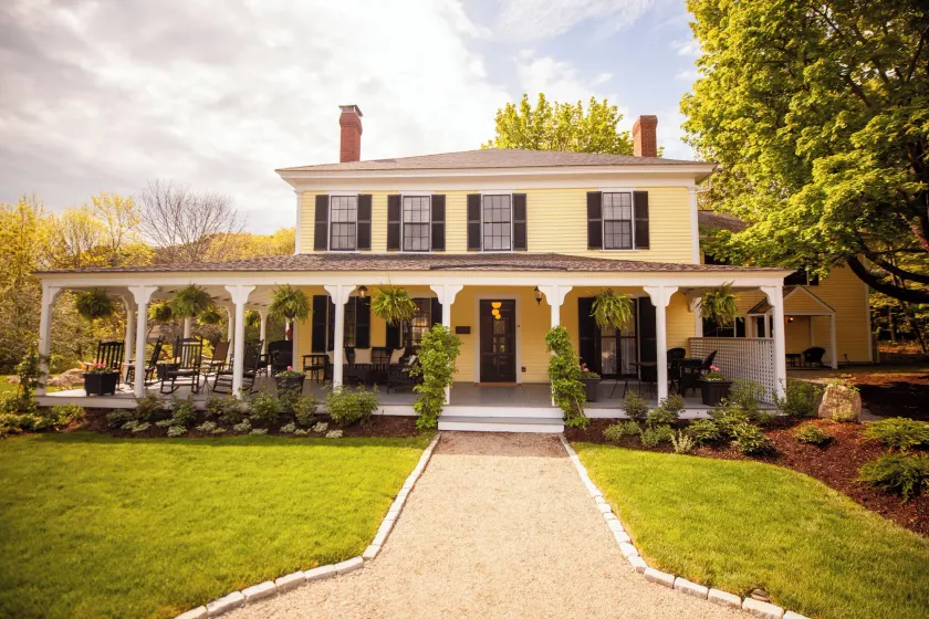 Yellow House Inn - Image 1