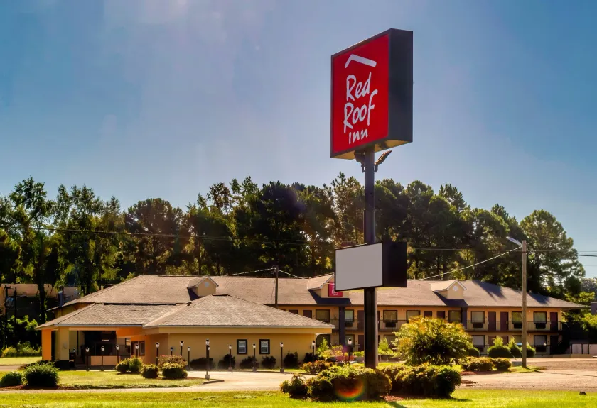 Red Roof Inn Columbus, MS - Image 1