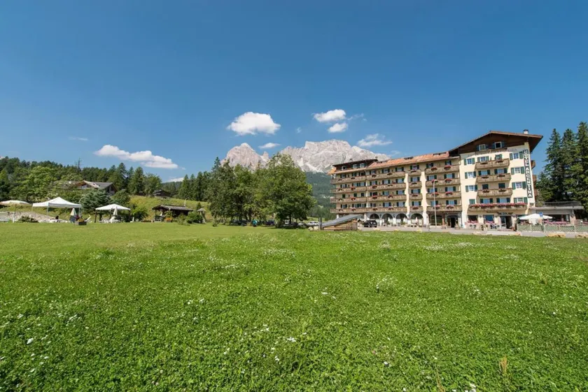 Hotel Villa Argentina - Image 1