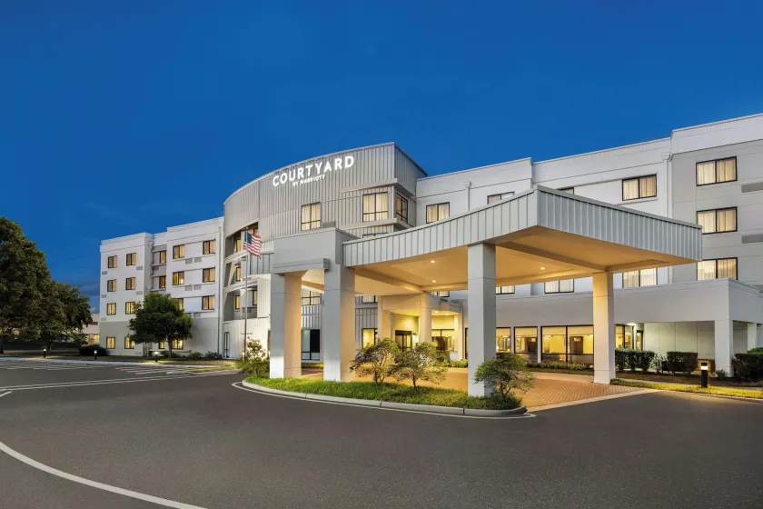 Courtyard by Marriott Burlington Mt. Holly Westampton - Image 1