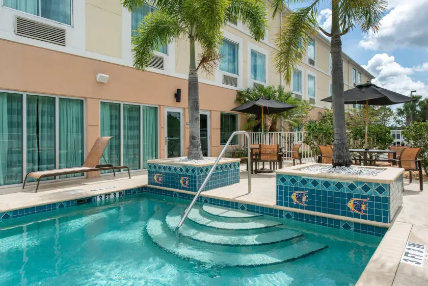 Sleep Inn & Suites Port Charlotte-Punta Gorda - Image 1