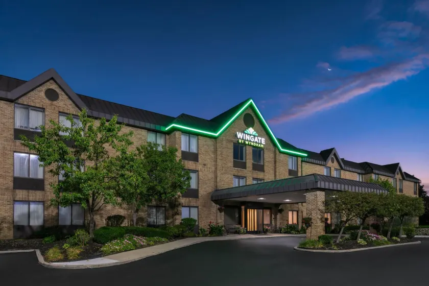 Wingate by Wyndham Utica - Image 1