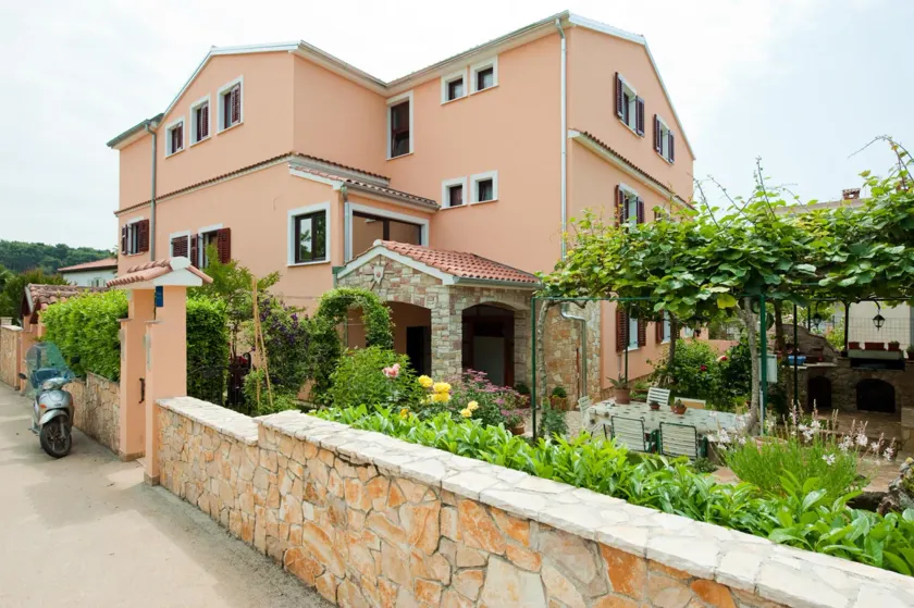 VILLA NIKOLA Ferienwohnung mit 1 Schlafzimmer mit Terrasse (Sanja) - Image 1