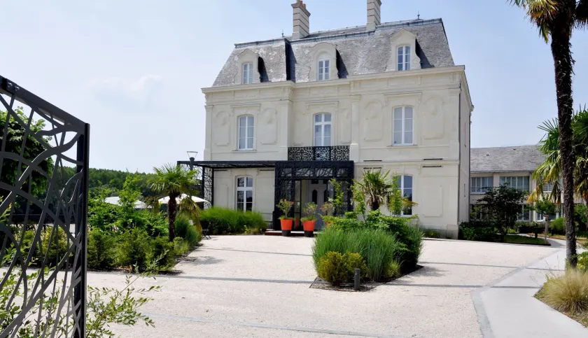 Les 3 Lieux - Hôtel, Restaurant, Espace sensoriel - Image 1