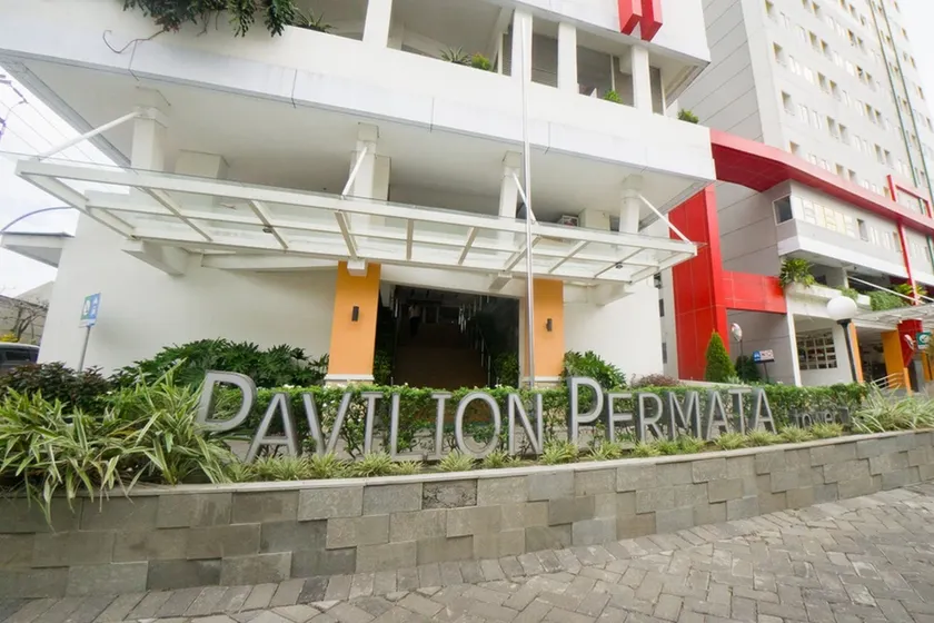 RedDoorz Apartment near Bundaran Satelit Surabaya - Image 1