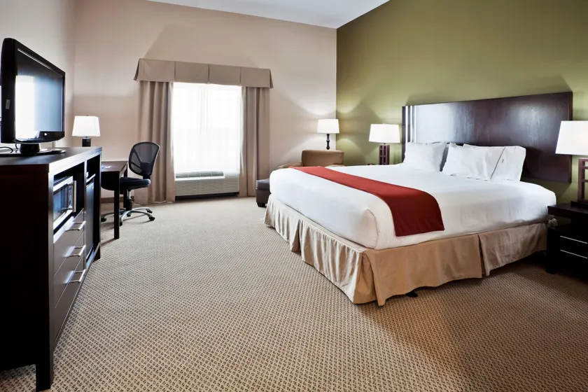 Holiday Inn Express Lake Wales North-Winter Haven by IHG - Room