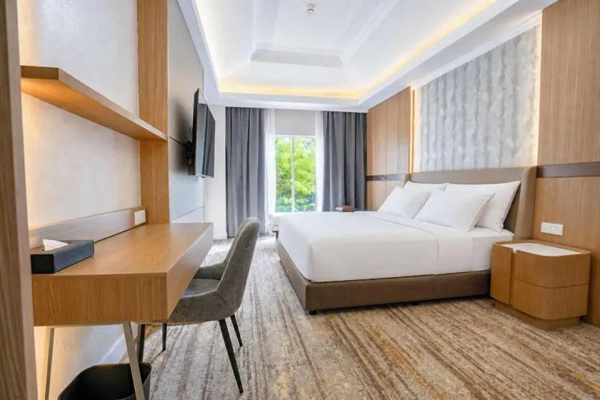 Harmoni One Convention Hotel and Service Apartments - Image 1