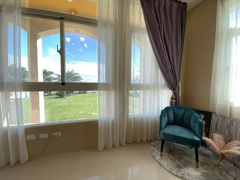 Sea Princess B&B - Lobby sitting area
