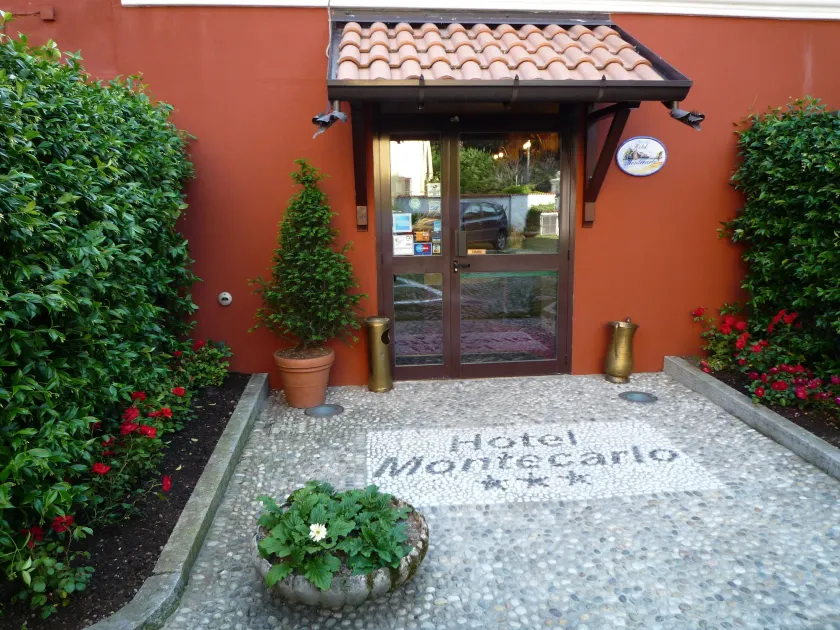 Hotel Montecarlo - Image 1