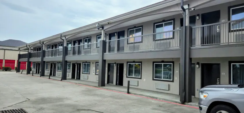 Scottish Inns and Suites East Sam Houston Pkwy - Image 1
