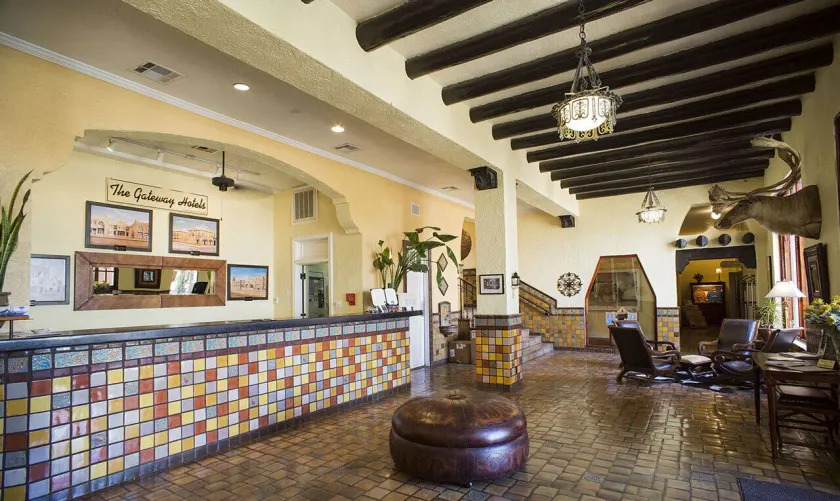 Hotel El Capitan - Image 1