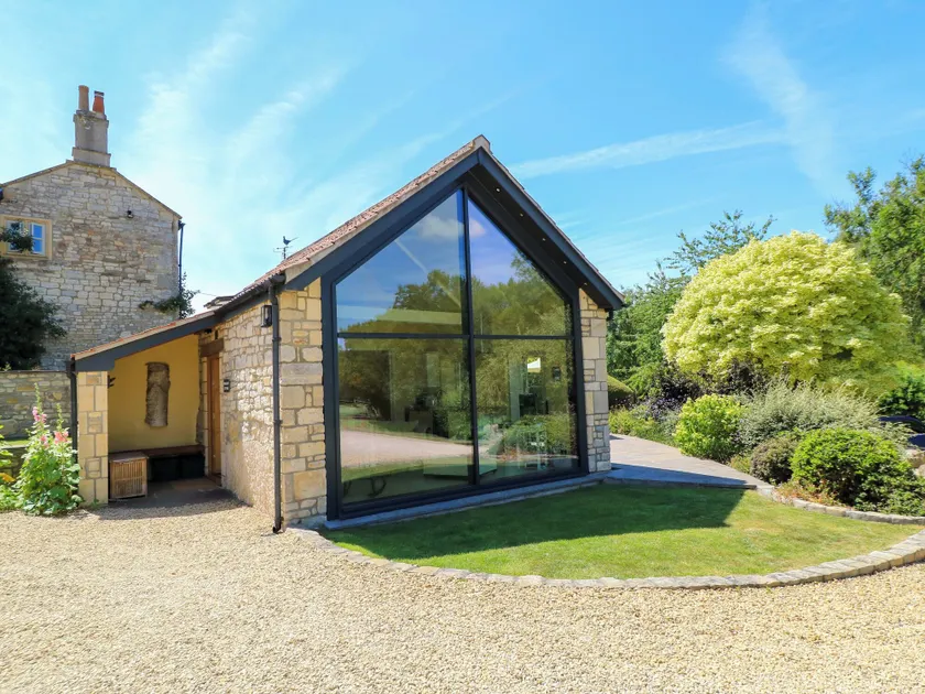 Pheasant Cottage - Image 1